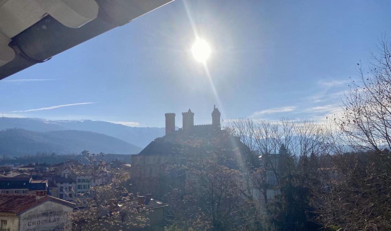 Aux 4 Logis Appart-Hotel - Studio Le Roof - Une Vue Splendide - Petit Dejeuner Inclus 1Ere Nuit Foix Exterior foto